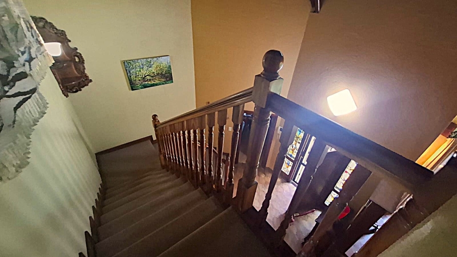 6 Bedroom Property for Sale in Mooivallei Park North West